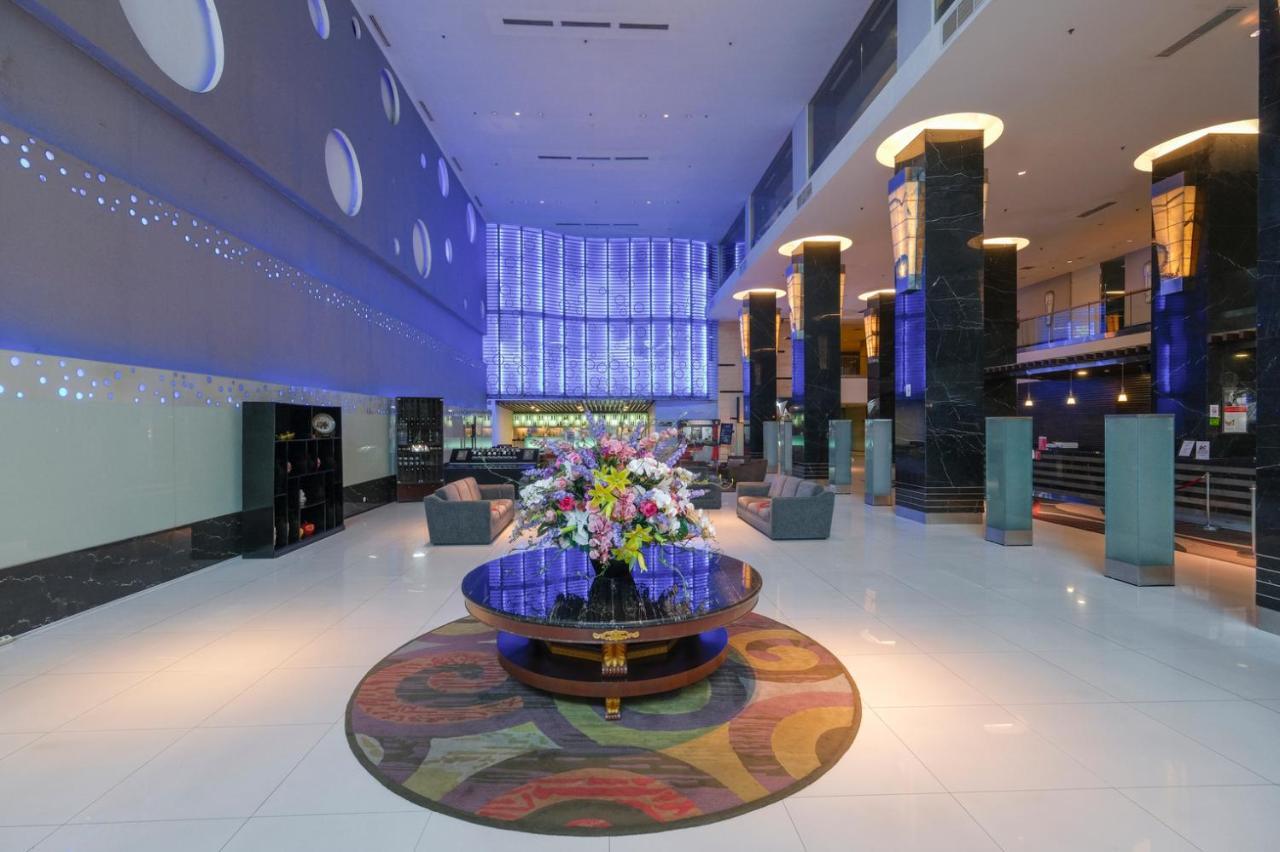 Swiss-Belhotel Mangga Besar Yakarta Exterior foto