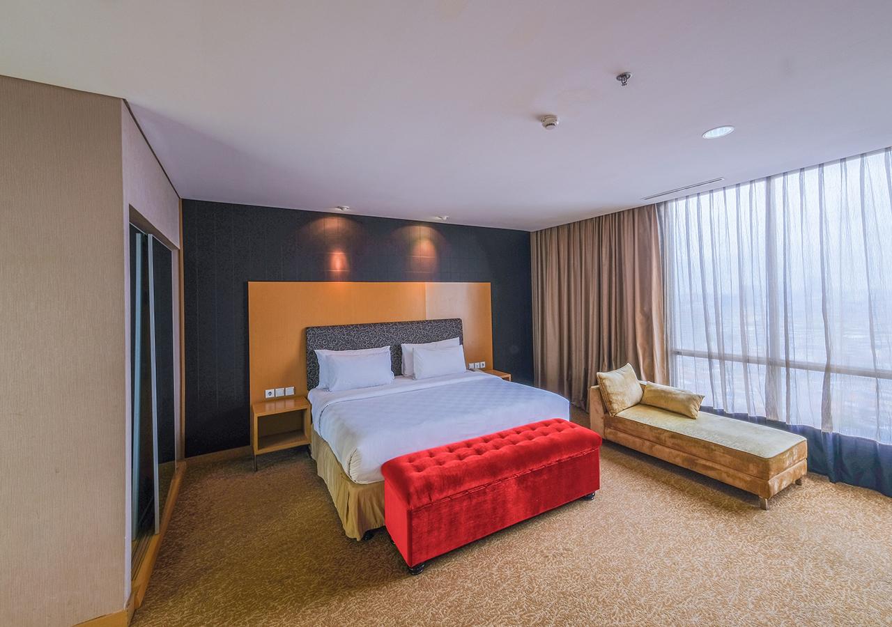 Swiss-Belhotel Mangga Besar Yakarta Exterior foto
