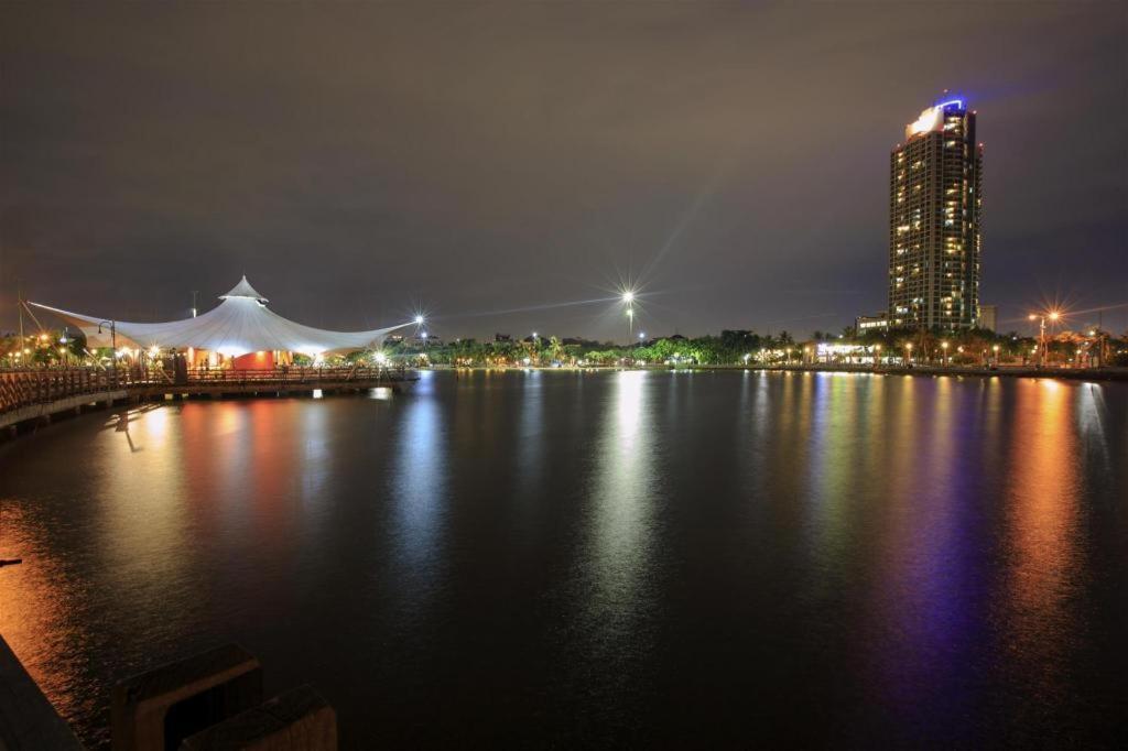 Swiss-Belhotel Mangga Besar Yakarta Exterior foto