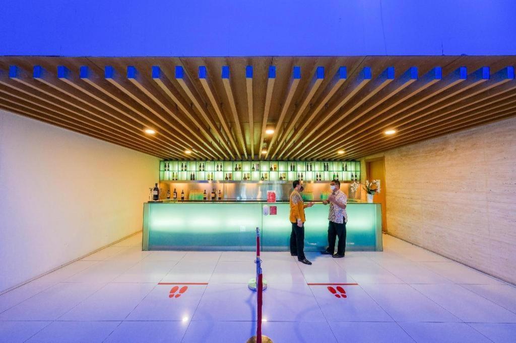 Swiss-Belhotel Mangga Besar Yakarta Exterior foto